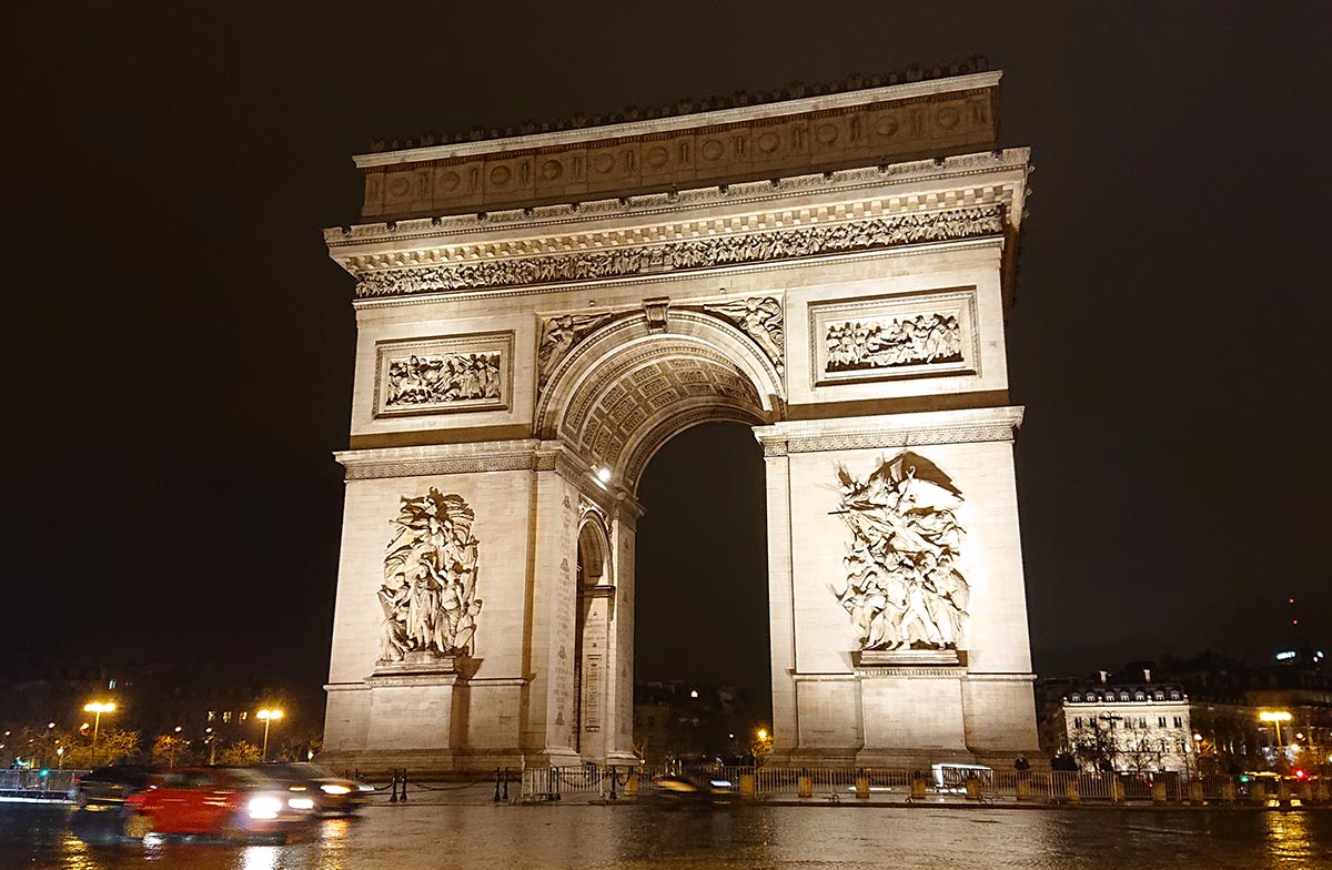 The Arc De Triomphe at night